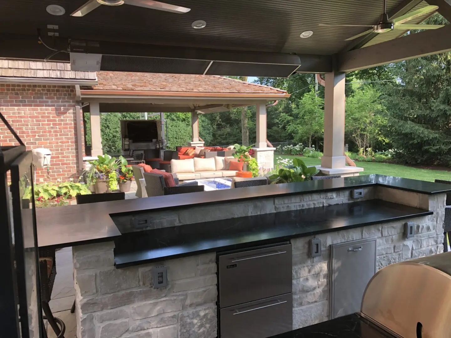 Custom island with stainless steel appliances installed in Elmhurst, IL