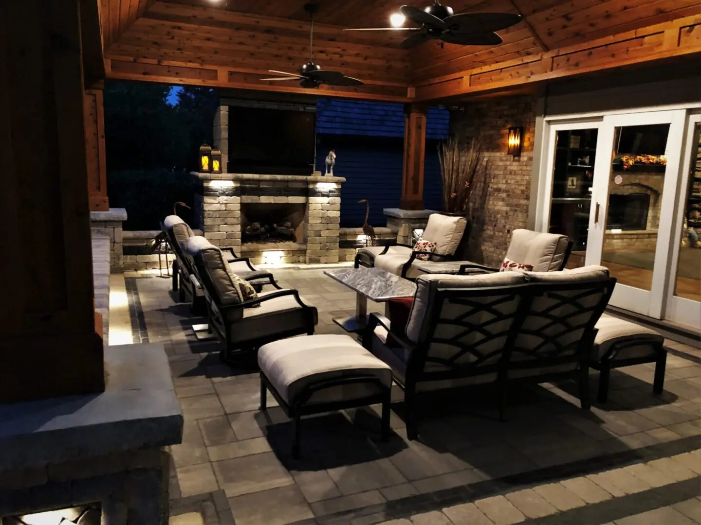 Professional landscape lighting and pavilion design in Naperville, IL