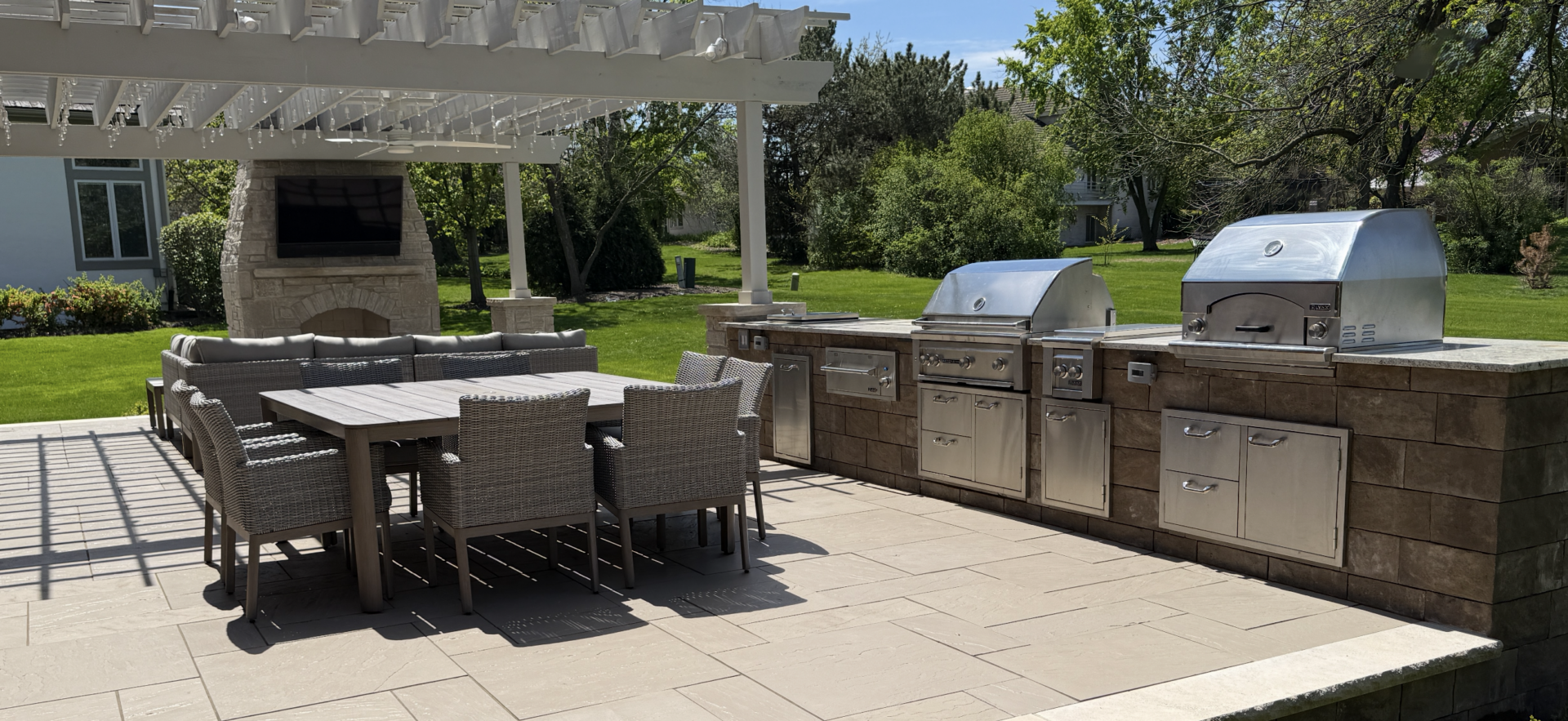 Custom outdoor kitchen installer in Hinsdale, IL