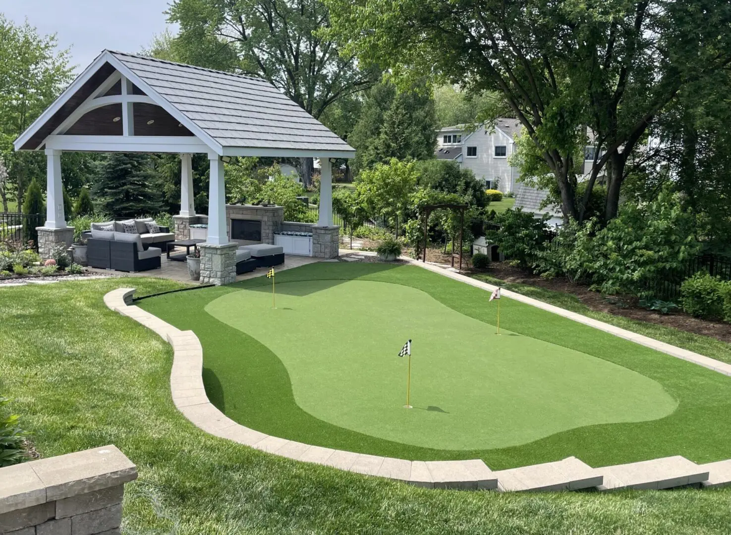 Custom putting green installation near Naperville, IL