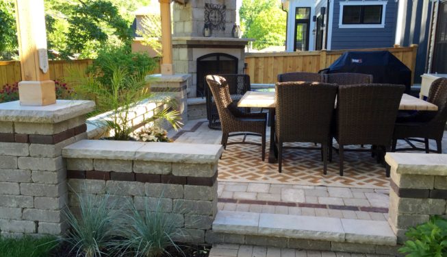 A Beautiful Sitting Arrangement Planned for Patios